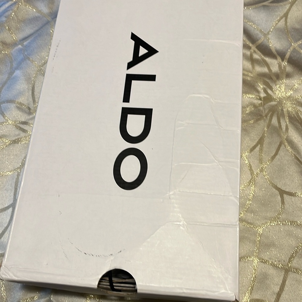 NW Aldo black men’s leather shoe! Tryrwen size 12. Absolutely gorgeous.
